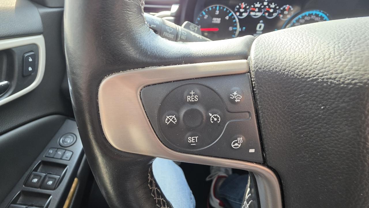 GMC Yukon Denali 4WD 2017