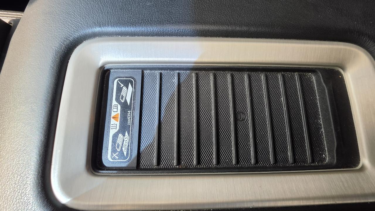 GMC Yukon Denali 4WD 2017