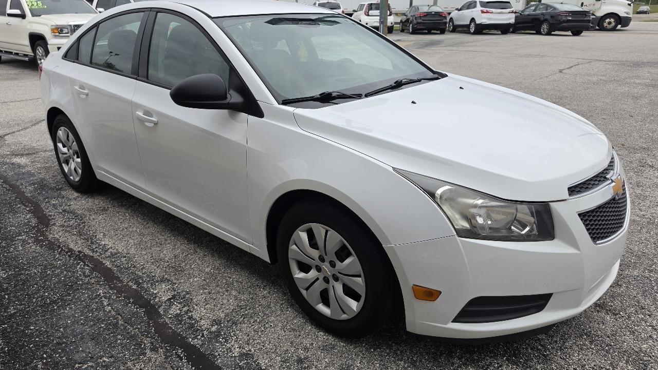Chevrolet Cruze LS Auto 2013