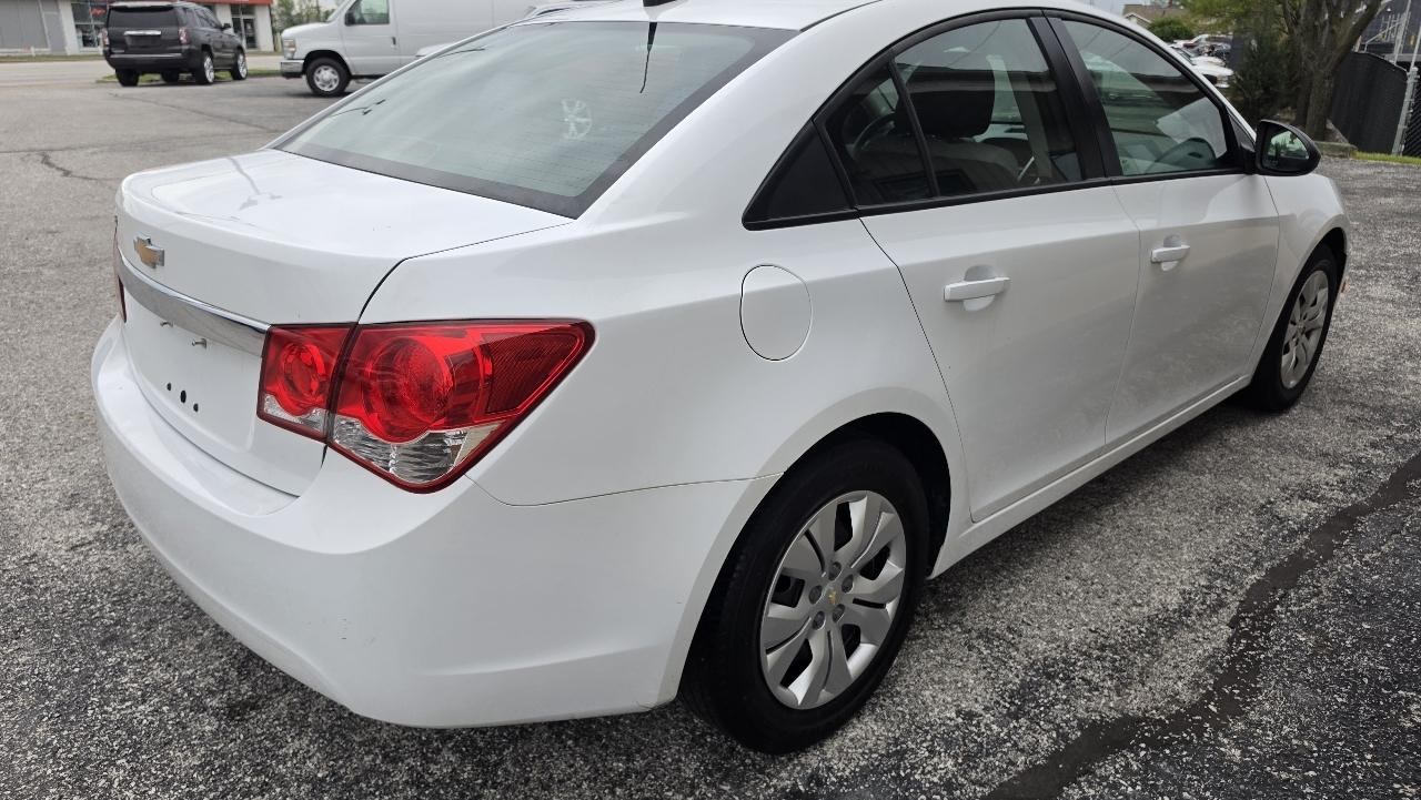 Chevrolet Cruze LS Auto 2013