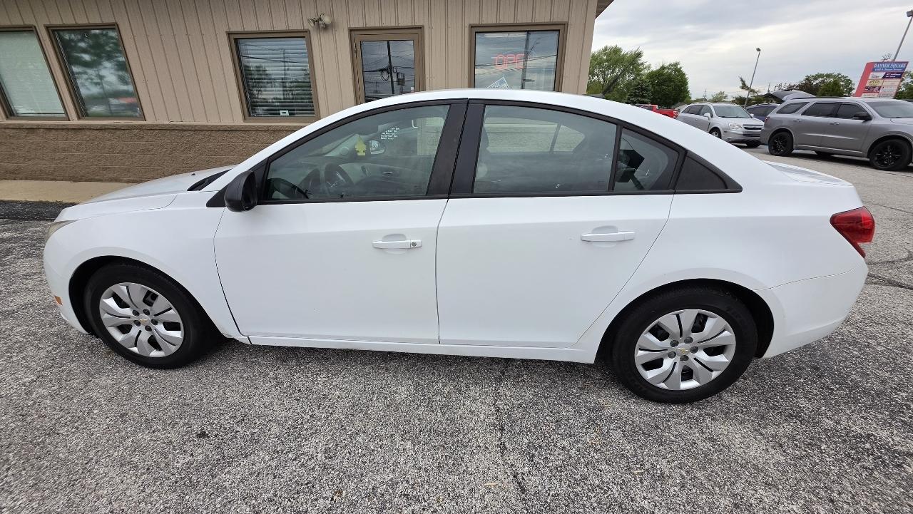 Chevrolet Cruze LS Auto 2013