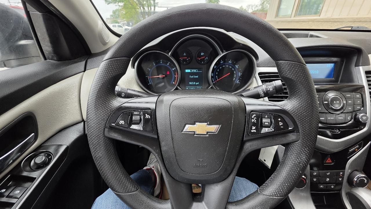 Chevrolet Cruze LS Auto 2013