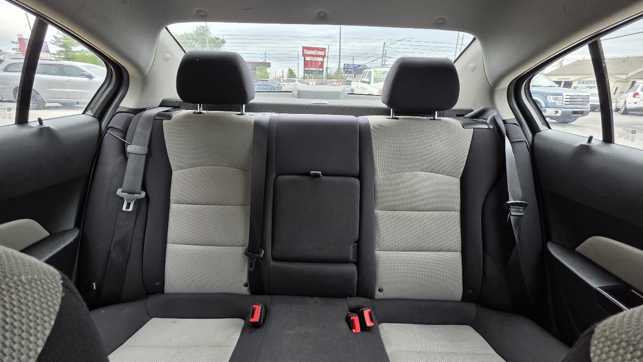 Chevrolet Cruze LS Auto 2013