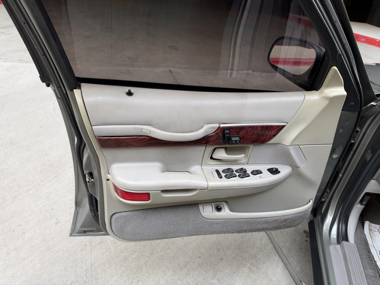 Mercury Grand Marquis 4dr Sdn LS 2000