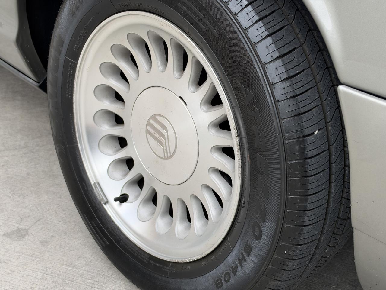 Mercury Grand Marquis 4dr Sdn LS 2000