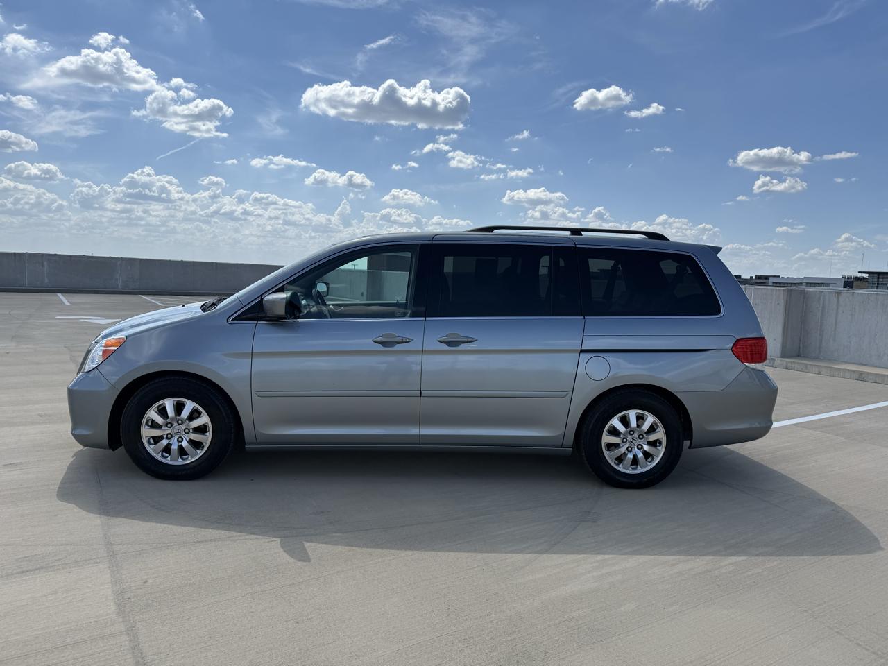 Honda Odyssey 5dr EX-L w/RES 2010
