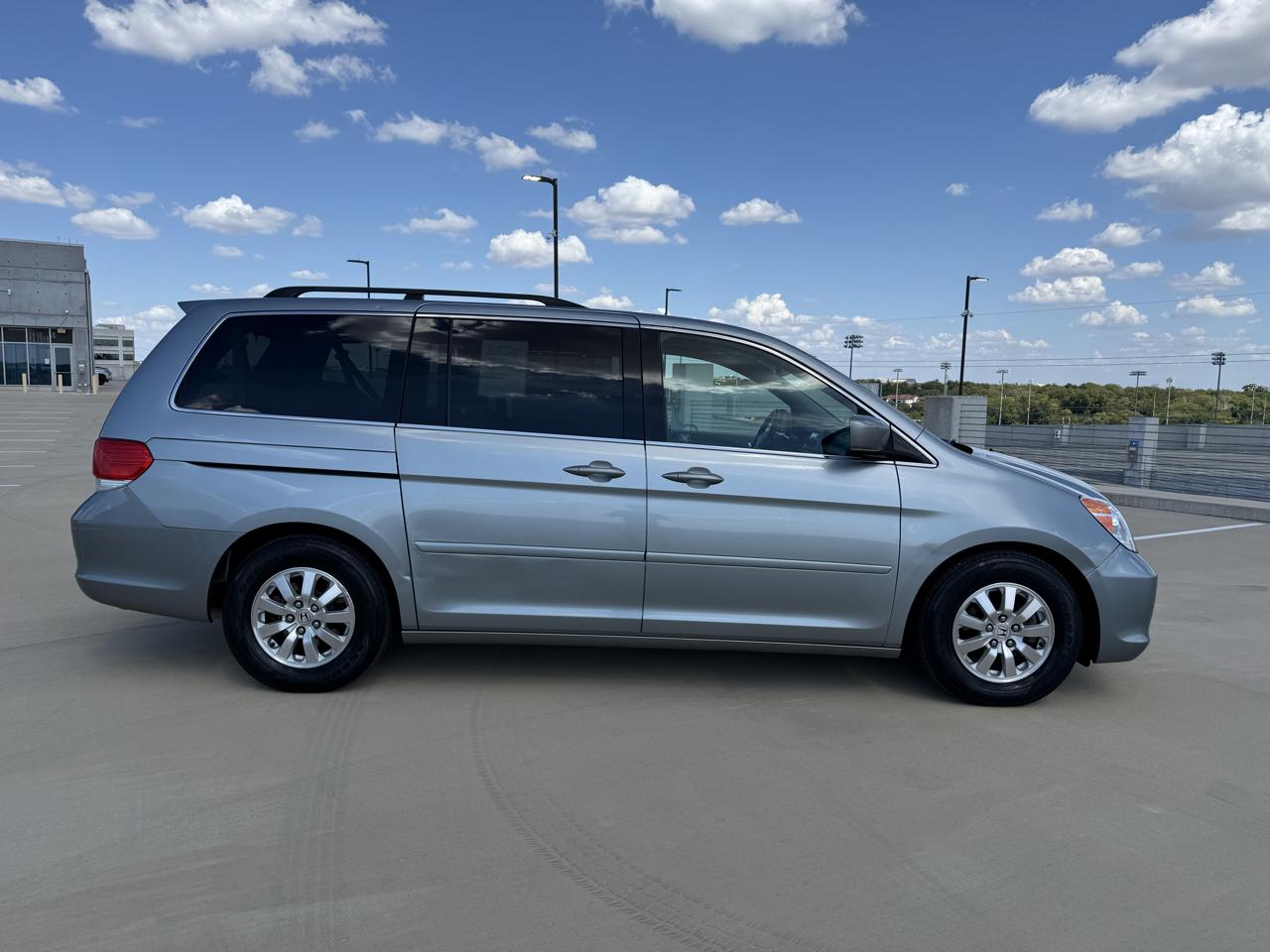 Honda Odyssey 5dr EX-L w/RES 2010