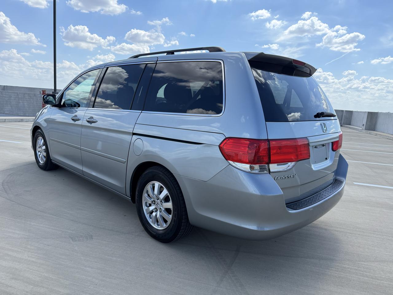 Honda Odyssey 5dr EX-L w/RES 2010