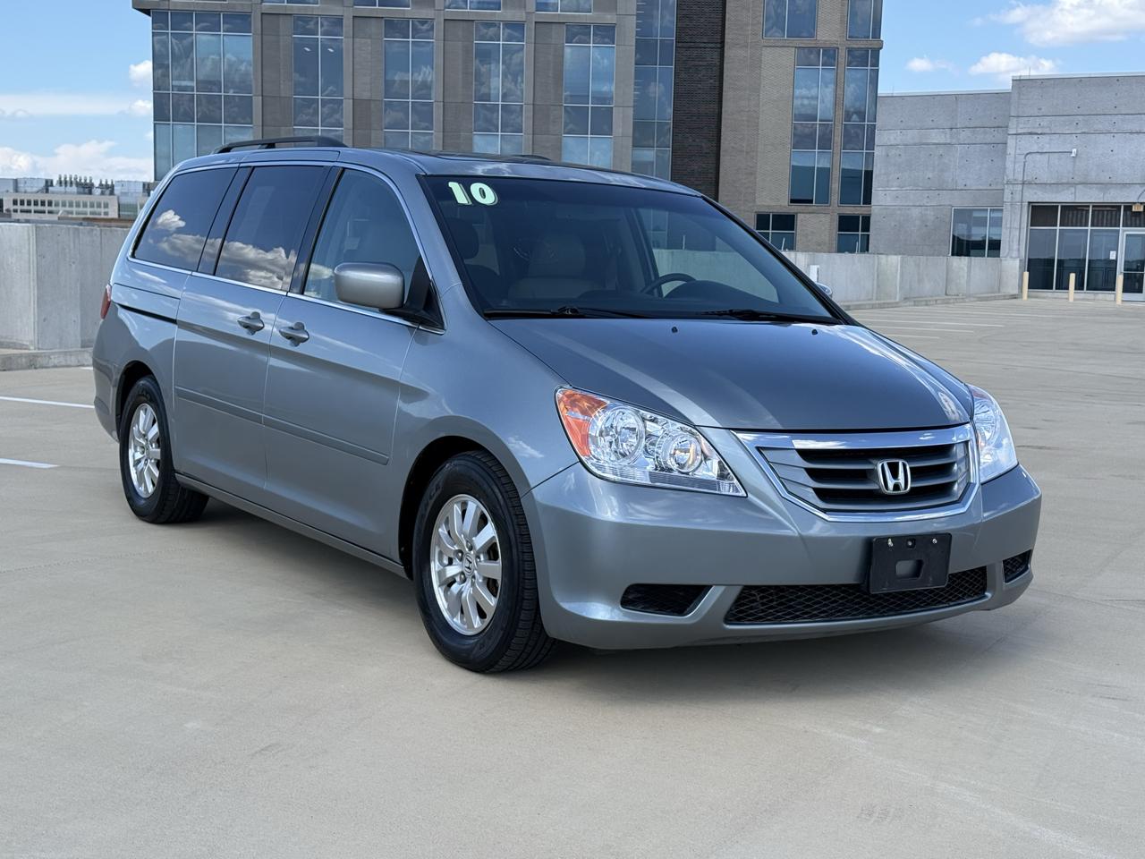 Honda Odyssey photo 2