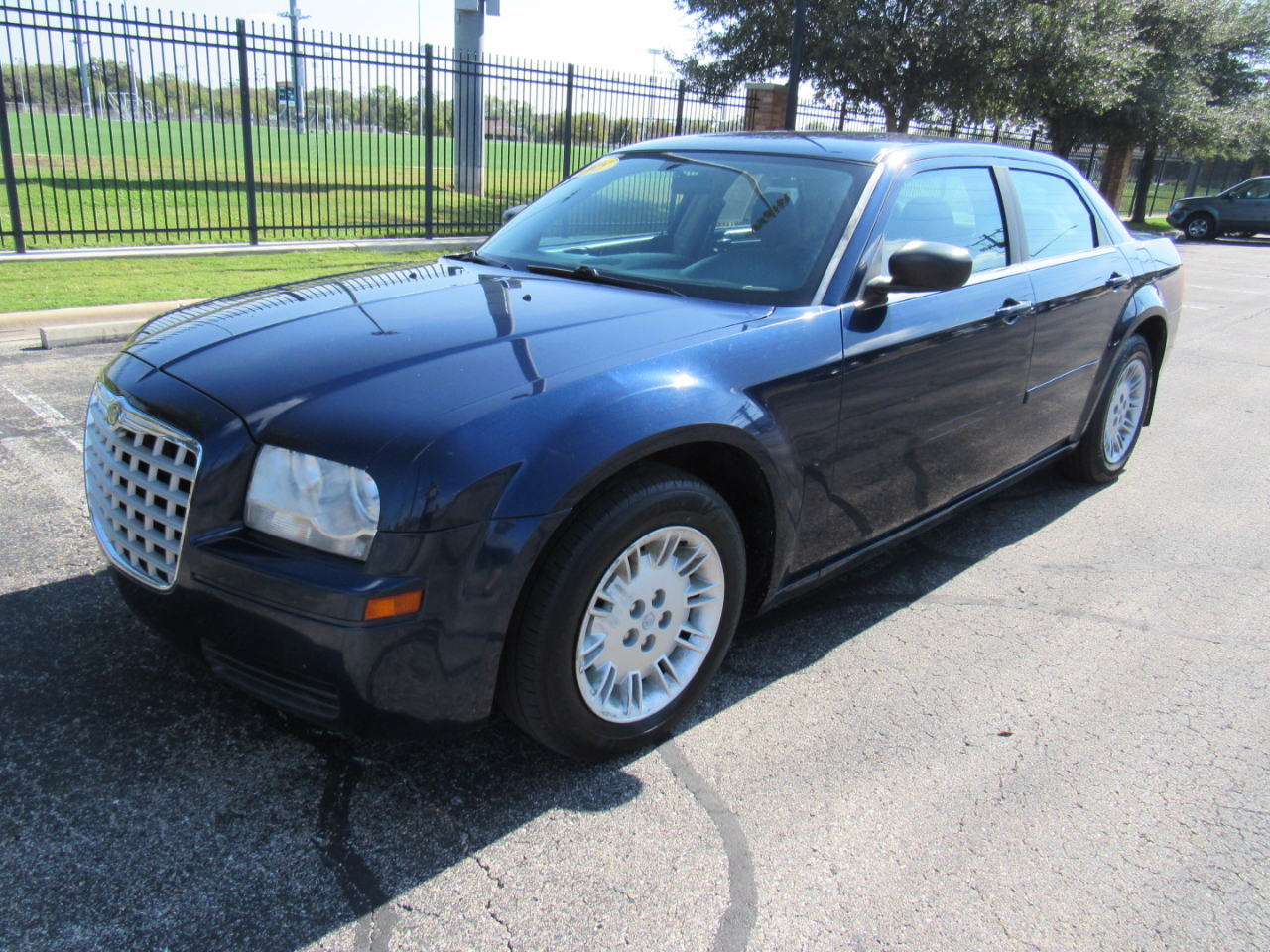 Chrysler 300 4dr Sdn 300 *Ltd Avail* 2005 Chrysler 300 4dr Sdn 300 *Ltd Avail* 2005