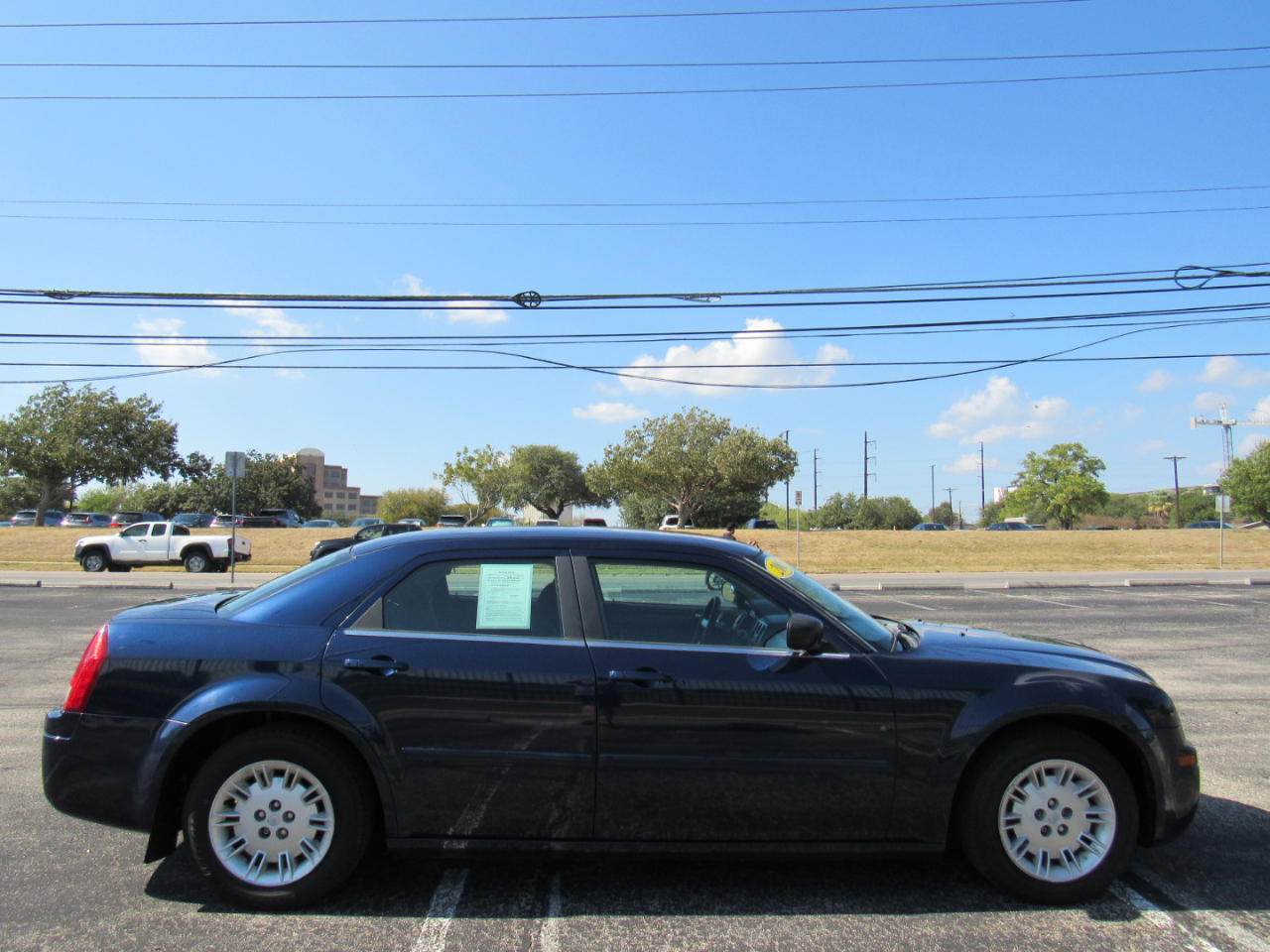 Chrysler 300 4dr Sdn 300 *Ltd Avail* 2005 Chrysler 300 4dr Sdn 300 *Ltd Avail* 2005