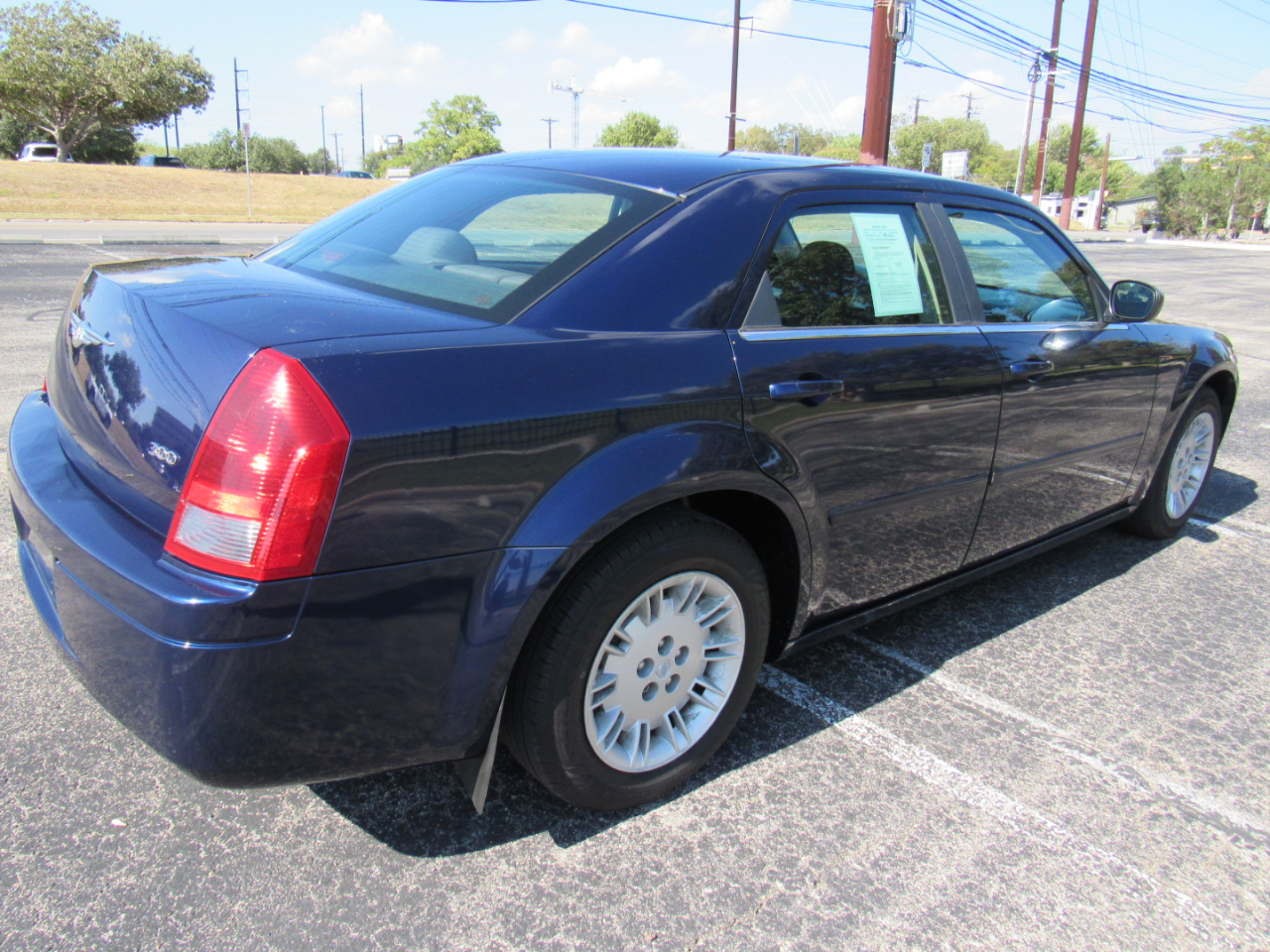 Chrysler 300 4dr Sdn 300 *Ltd Avail* 2005 Chrysler 300 4dr Sdn 300 *Ltd Avail* 2005