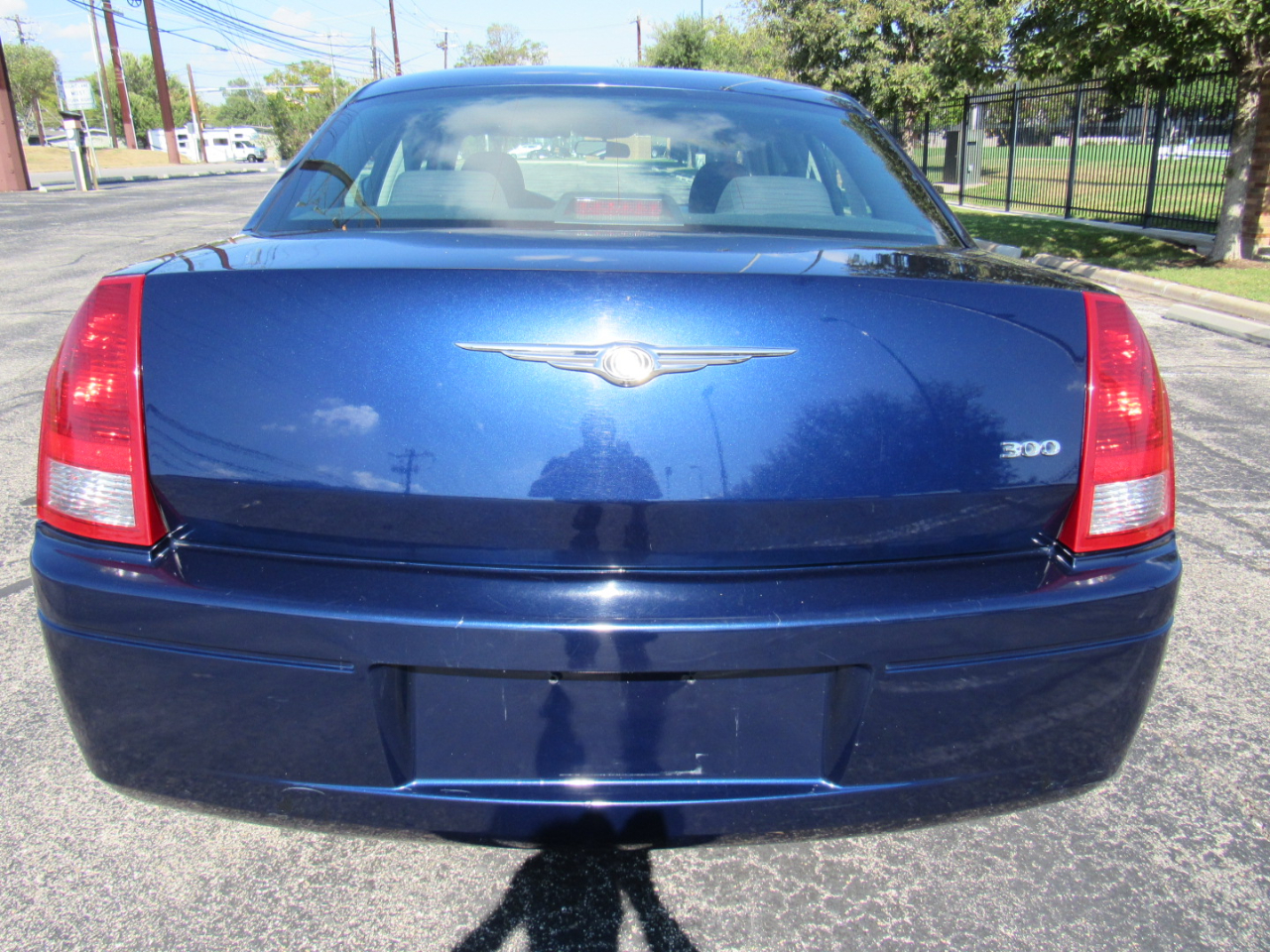 Chrysler 300 4dr Sdn 300 *Ltd Avail* 2005 Chrysler 300 4dr Sdn 300 *Ltd Avail* 2005