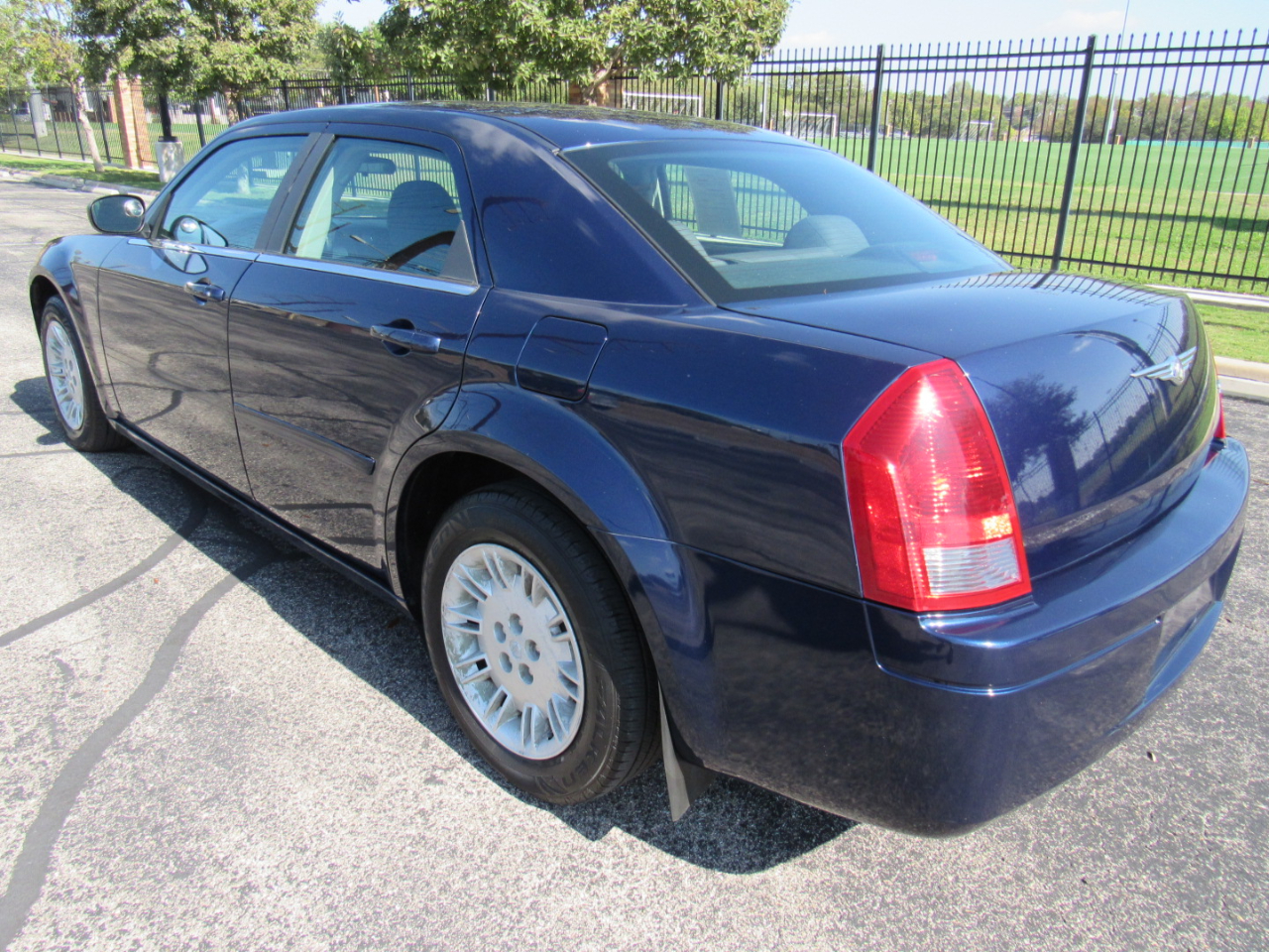 Chrysler 300 4dr Sdn 300 *Ltd Avail* 2005 Chrysler 300 4dr Sdn 300 *Ltd Avail* 2005