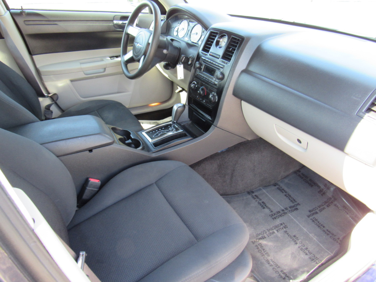 Chrysler 300 4dr Sdn 300 *Ltd Avail* 2005 Chrysler 300 4dr Sdn 300 *Ltd Avail* 2005