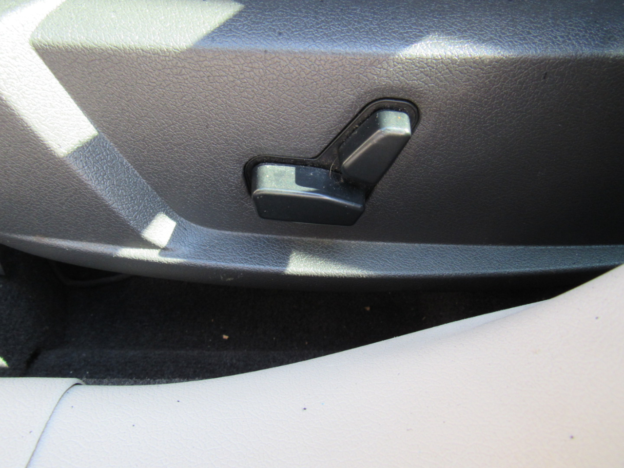 Chrysler 300 4dr Sdn 300 *Ltd Avail* 2005 Chrysler 300 4dr Sdn 300 *Ltd Avail* 2005