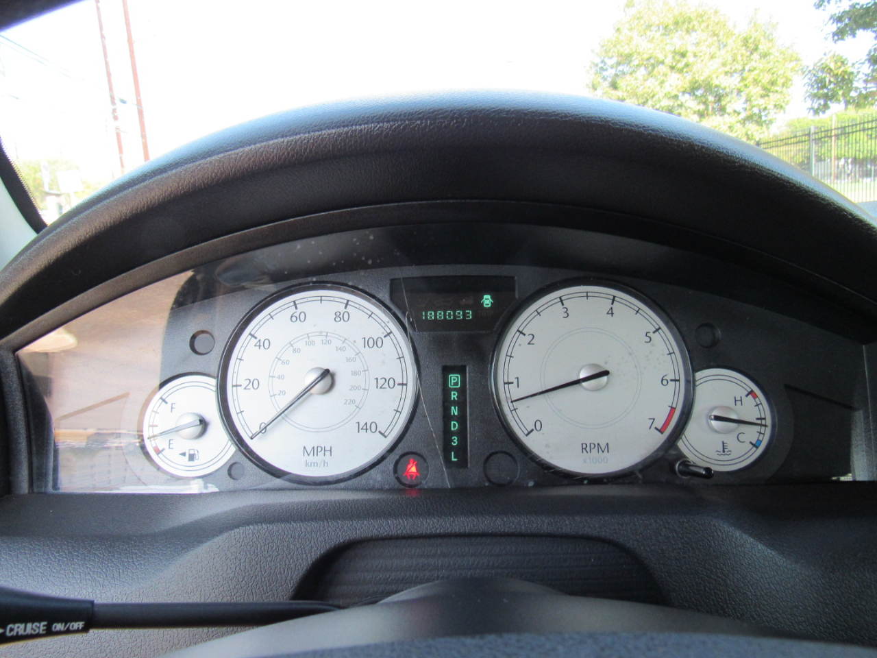 Chrysler 300 4dr Sdn 300 *Ltd Avail* 2005 Chrysler 300 4dr Sdn 300 *Ltd Avail* 2005