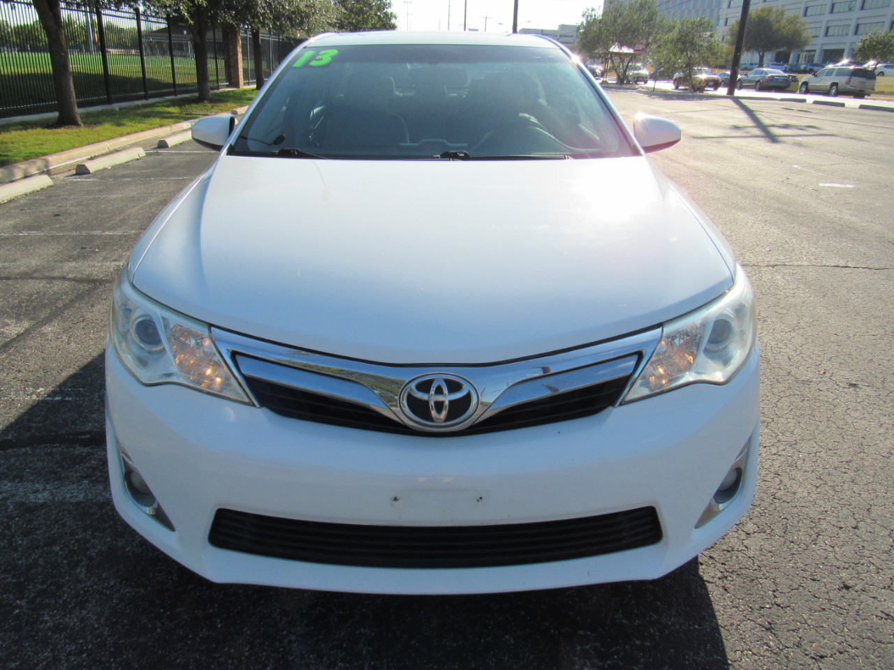 Toyota Camry 4dr Sdn I4 Auto XLE (Natl) 2013 Toyota Camry 4dr Sdn I4 Auto XLE (Natl) 2013