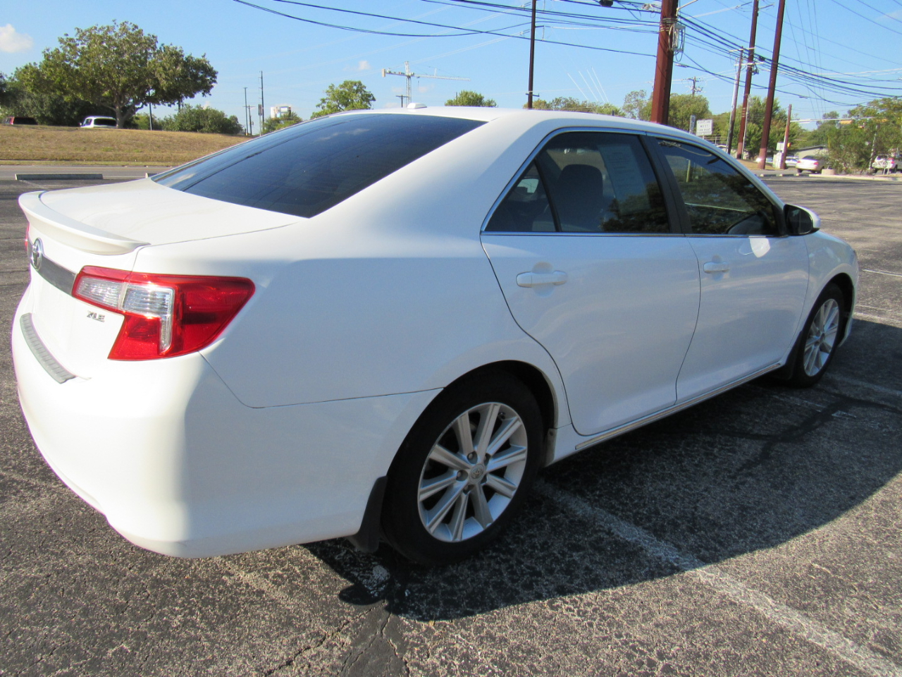 Toyota Camry 4dr Sdn I4 Auto XLE (Natl) 2013 Toyota Camry 4dr Sdn I4 Auto XLE (Natl) 2013