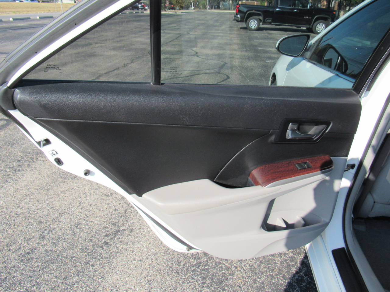 Toyota Camry 4dr Sdn I4 Auto XLE (Natl) 2013 Toyota Camry 4dr Sdn I4 Auto XLE (Natl) 2013