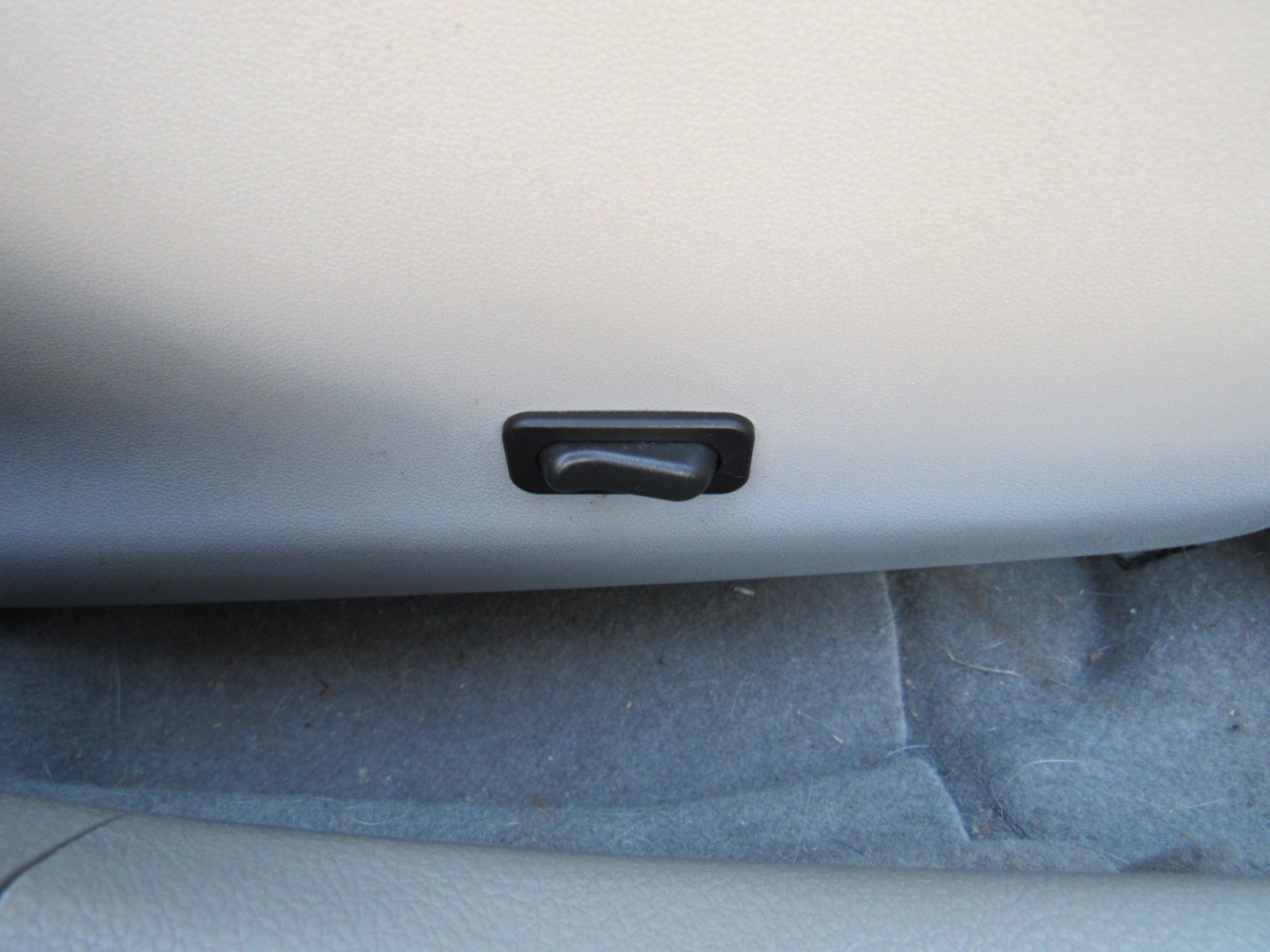 Toyota Camry 4dr Sdn I4 Auto XLE (Natl) 2013 Toyota Camry 4dr Sdn I4 Auto XLE (Natl) 2013