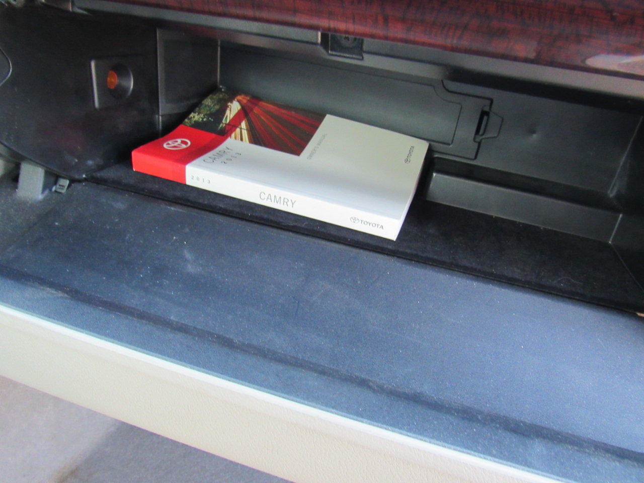 Toyota Camry 4dr Sdn I4 Auto XLE (Natl) 2013 Toyota Camry 4dr Sdn I4 Auto XLE (Natl) 2013