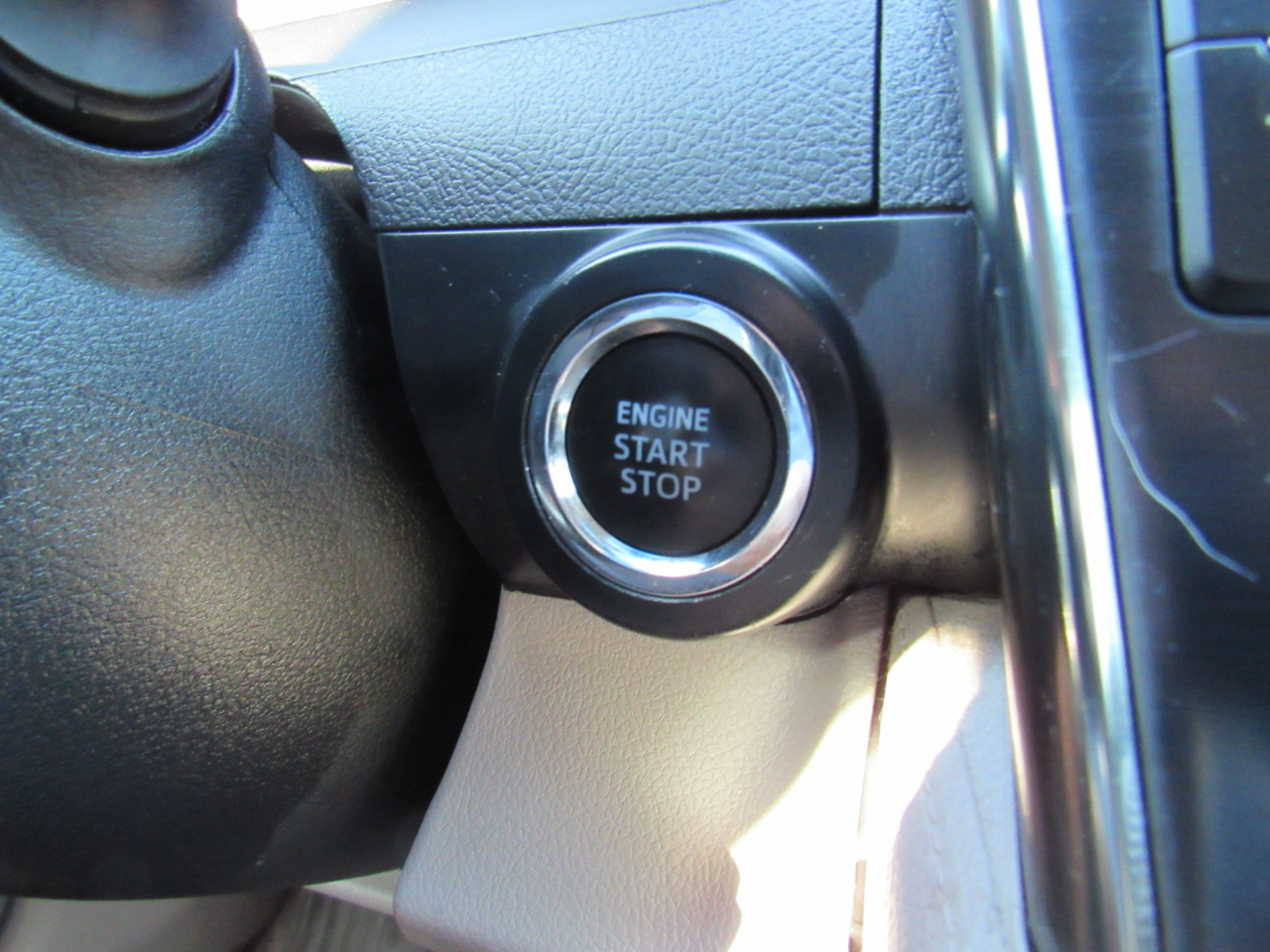 Toyota Camry 4dr Sdn I4 Auto XLE (Natl) 2013 Toyota Camry 4dr Sdn I4 Auto XLE (Natl) 2013