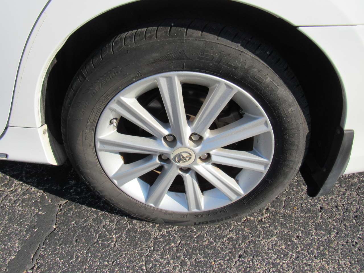 Toyota Camry 4dr Sdn I4 Auto XLE (Natl) 2013 Toyota Camry 4dr Sdn I4 Auto XLE (Natl) 2013