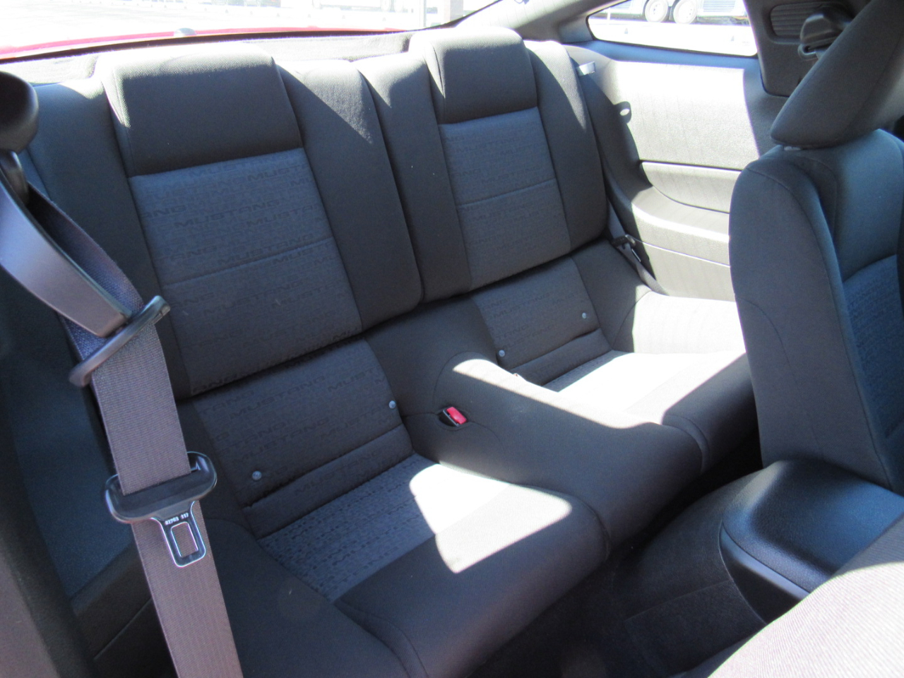 Ford Mustang 2dr Cpe Premium 2008 Ford Mustang 2dr Cpe Premium 2008