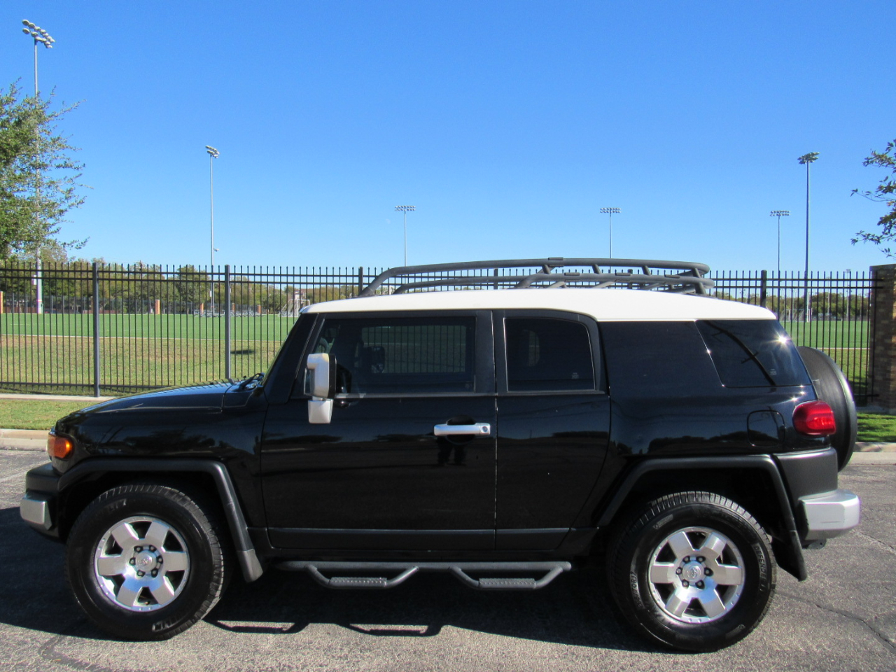 Toyota FJ Cruiser RWD 4dr Auto (Natl) 2008 Toyota FJ Cruiser RWD 4dr Auto (Natl) 2008