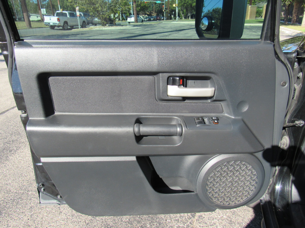 Toyota FJ Cruiser RWD 4dr Auto (Natl) 2008 Toyota FJ Cruiser RWD 4dr Auto (Natl) 2008