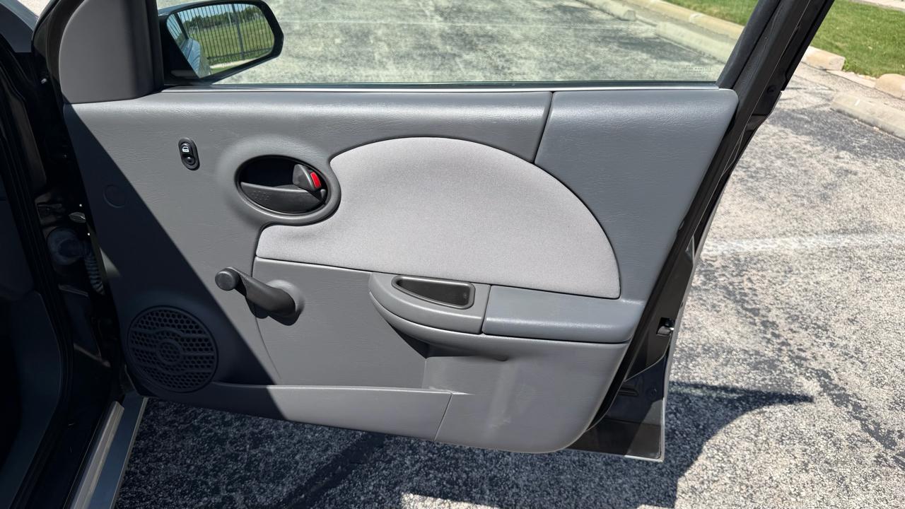 Saturn ION 4dr Sdn Auto ION 2 2007