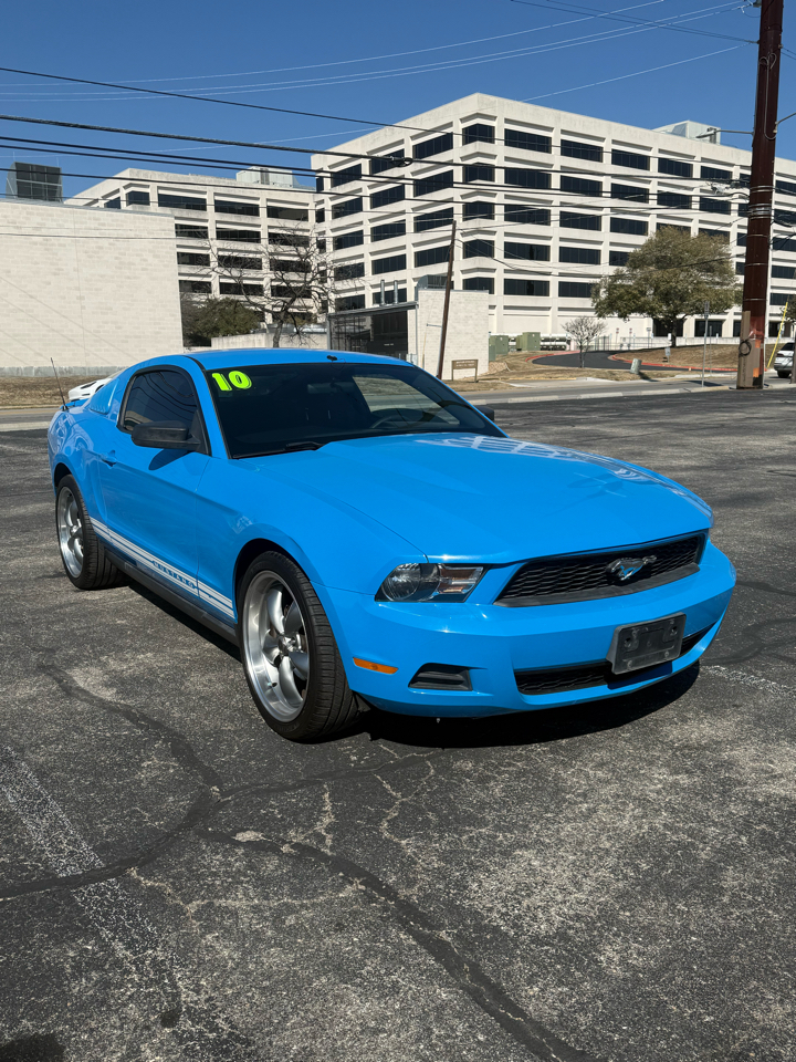 Ford Mustang 2dr Cpe V6 2010