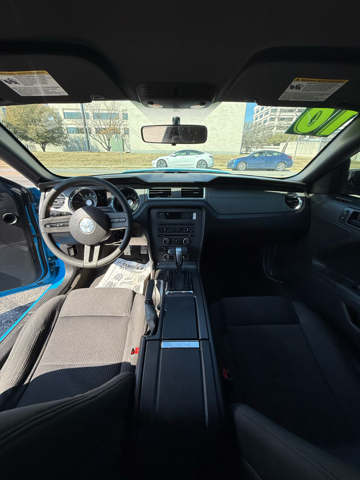 Ford Mustang 2dr Cpe V6 2010