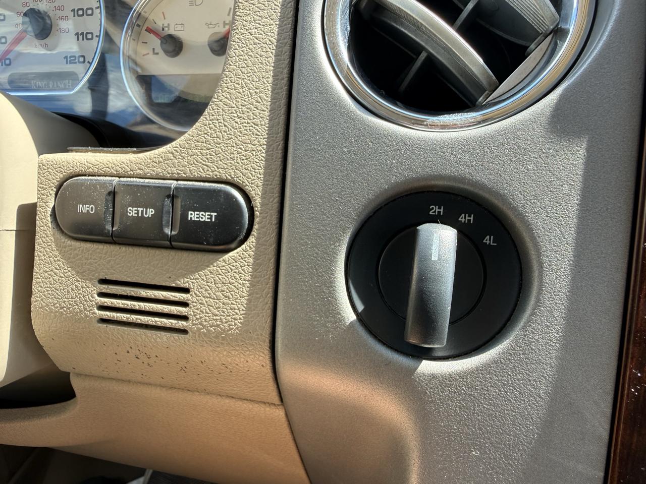 Ford F-150 4WD SuperCrew 139" King Ranch 2007
