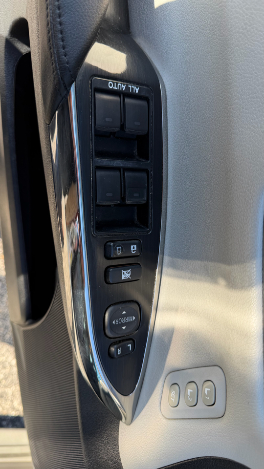 Toyota Avalon Hybrid 4dr Sdn XLE Premium (Natl) 2015