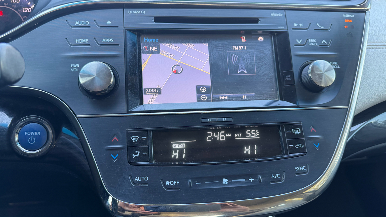 Toyota Avalon Hybrid 4dr Sdn XLE Premium (Natl) 2015