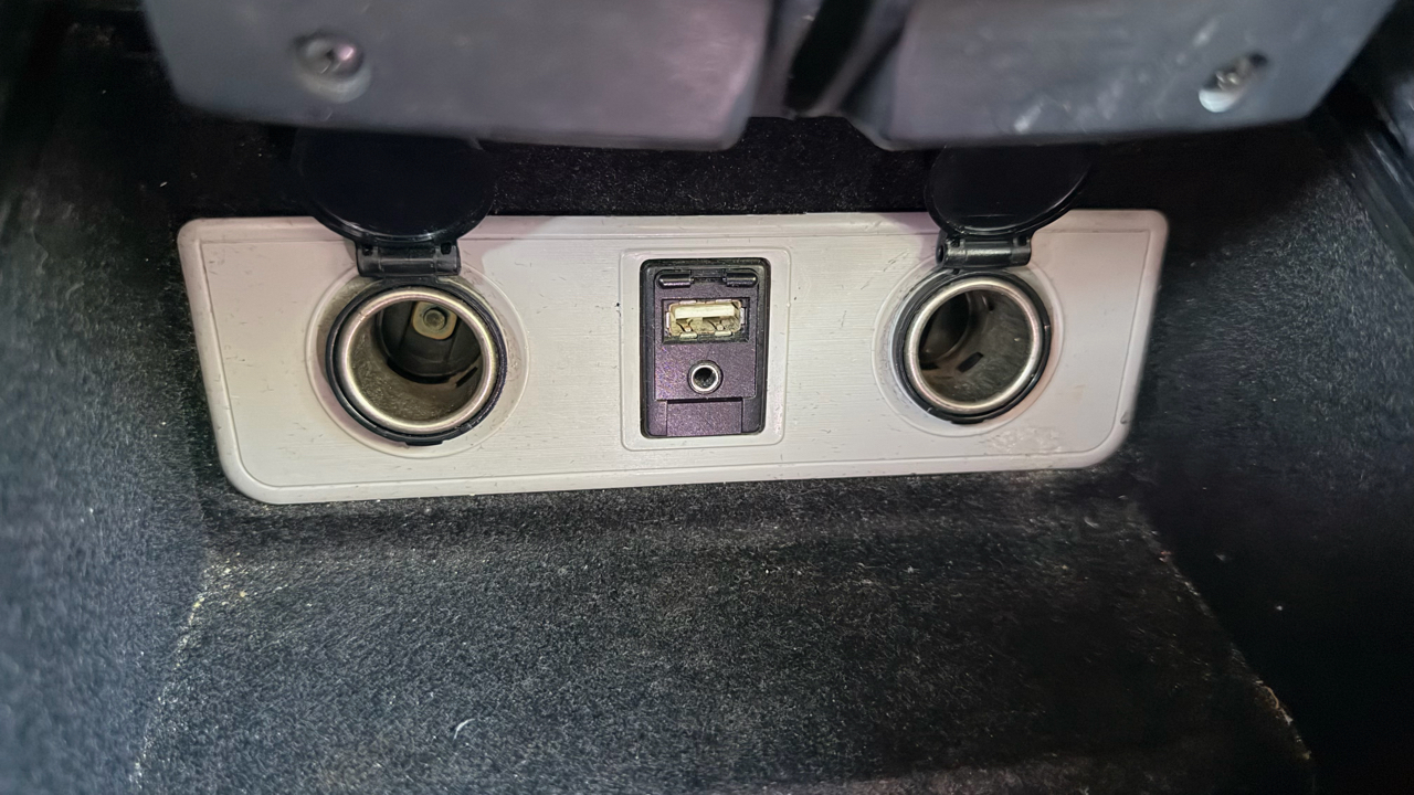 Toyota Avalon Hybrid 4dr Sdn XLE Premium (Natl) 2015