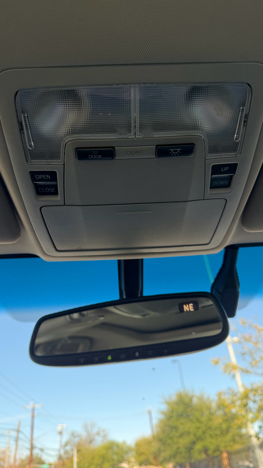 Toyota Avalon Hybrid 4dr Sdn XLE Premium (Natl) 2015