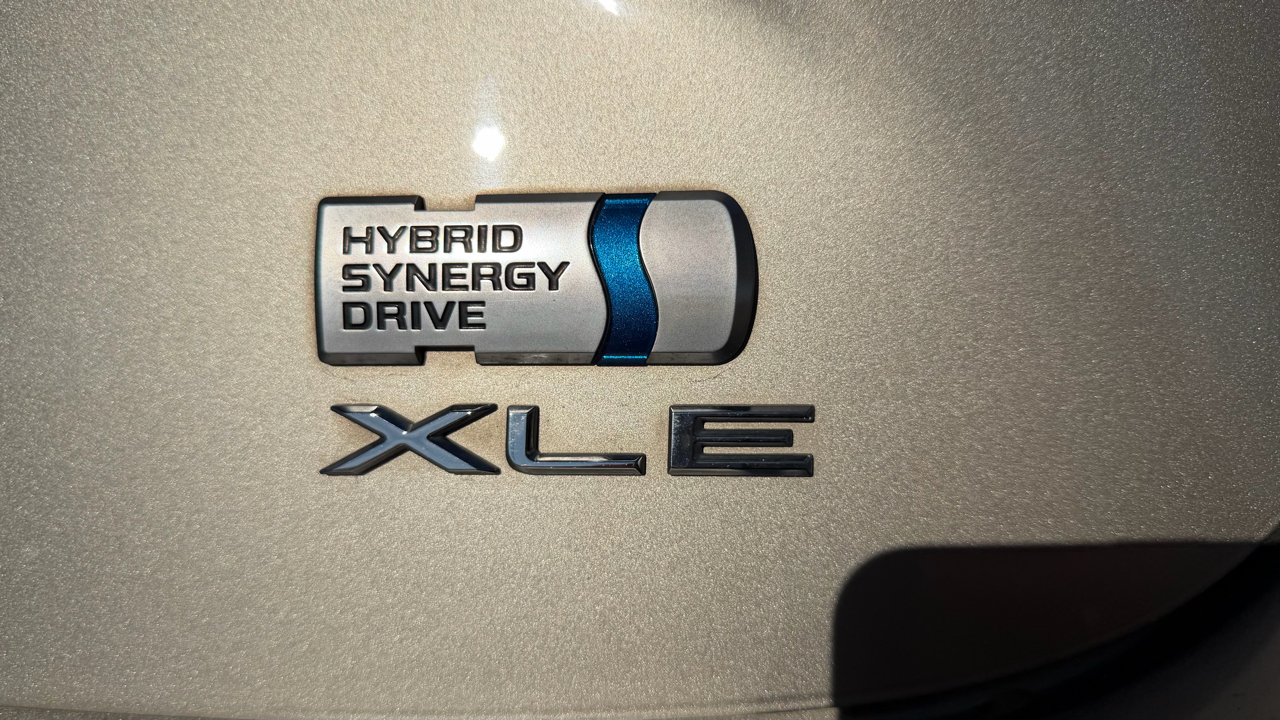 Toyota Avalon Hybrid 4dr Sdn XLE Premium (Natl) 2015