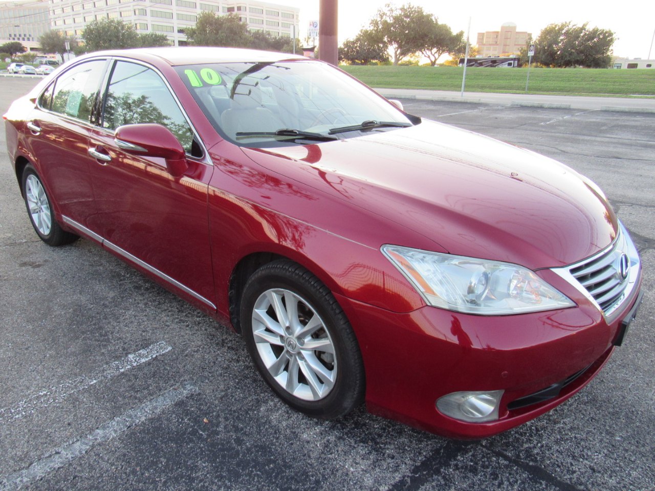 2010 Lexus ES 350 photo 4
