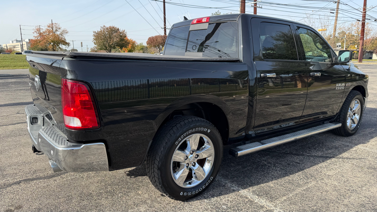 RAM 1500 Lone Star 4x2 Crew Cab 5'7" Box 2017