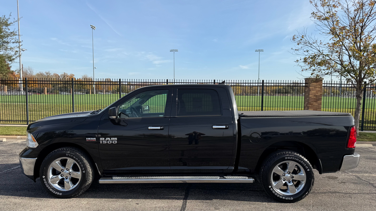 RAM 1500 Lone Star 4x2 Crew Cab 5'7" Box 2017