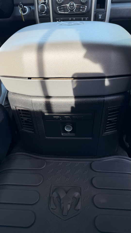 RAM 1500 Lone Star 4x2 Crew Cab 5'7" Box 2017