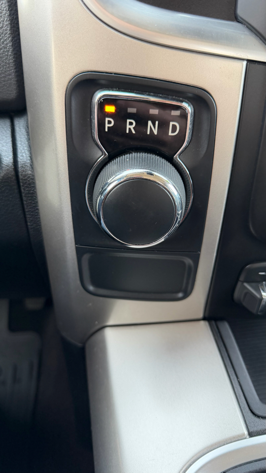 RAM 1500 Lone Star 4x2 Crew Cab 5'7" Box 2017