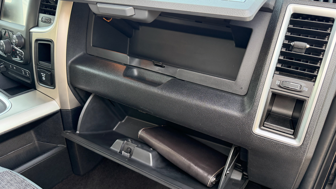 RAM 1500 Lone Star 4x2 Crew Cab 5'7" Box 2017