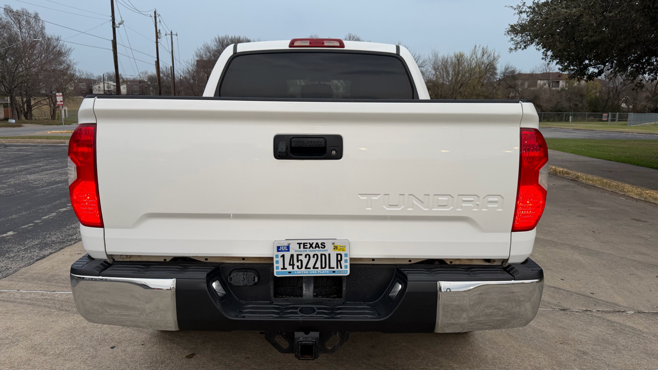 Toyota Tundra 4WD Truck CrewMax 5.7L FFV V8 6-Spd AT SR5 (Natl) 2016