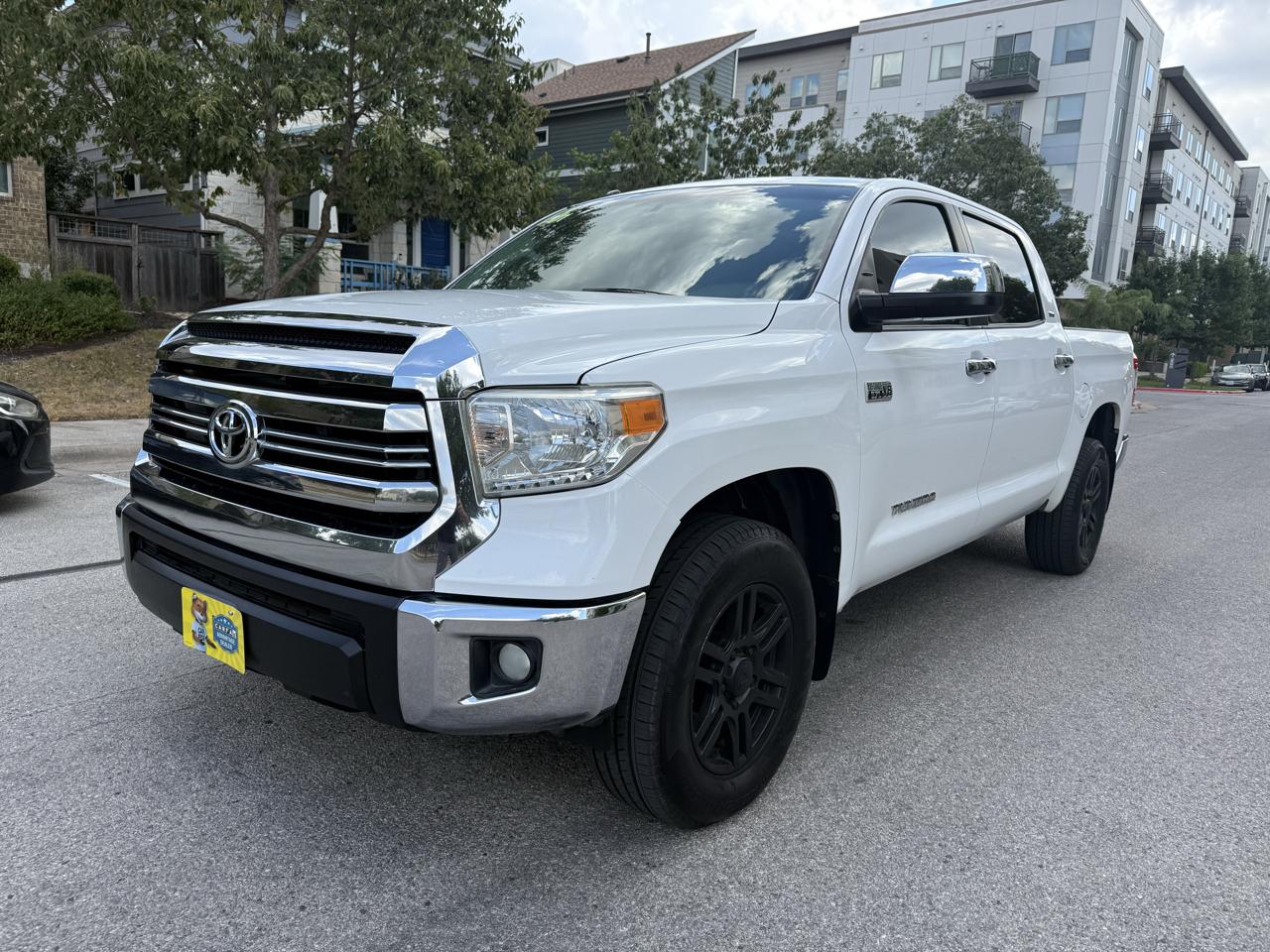 Toyota Tundra 4WD Truck CrewMax 5.7L FFV V8 6-Spd AT SR5 (Natl) 2016