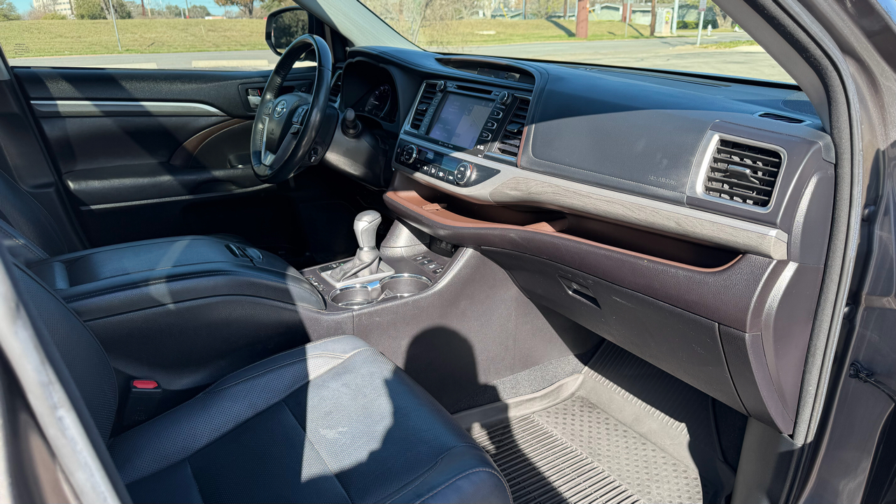 Toyota Highlander Limited Platinum V6 AWD (Natl) 2017