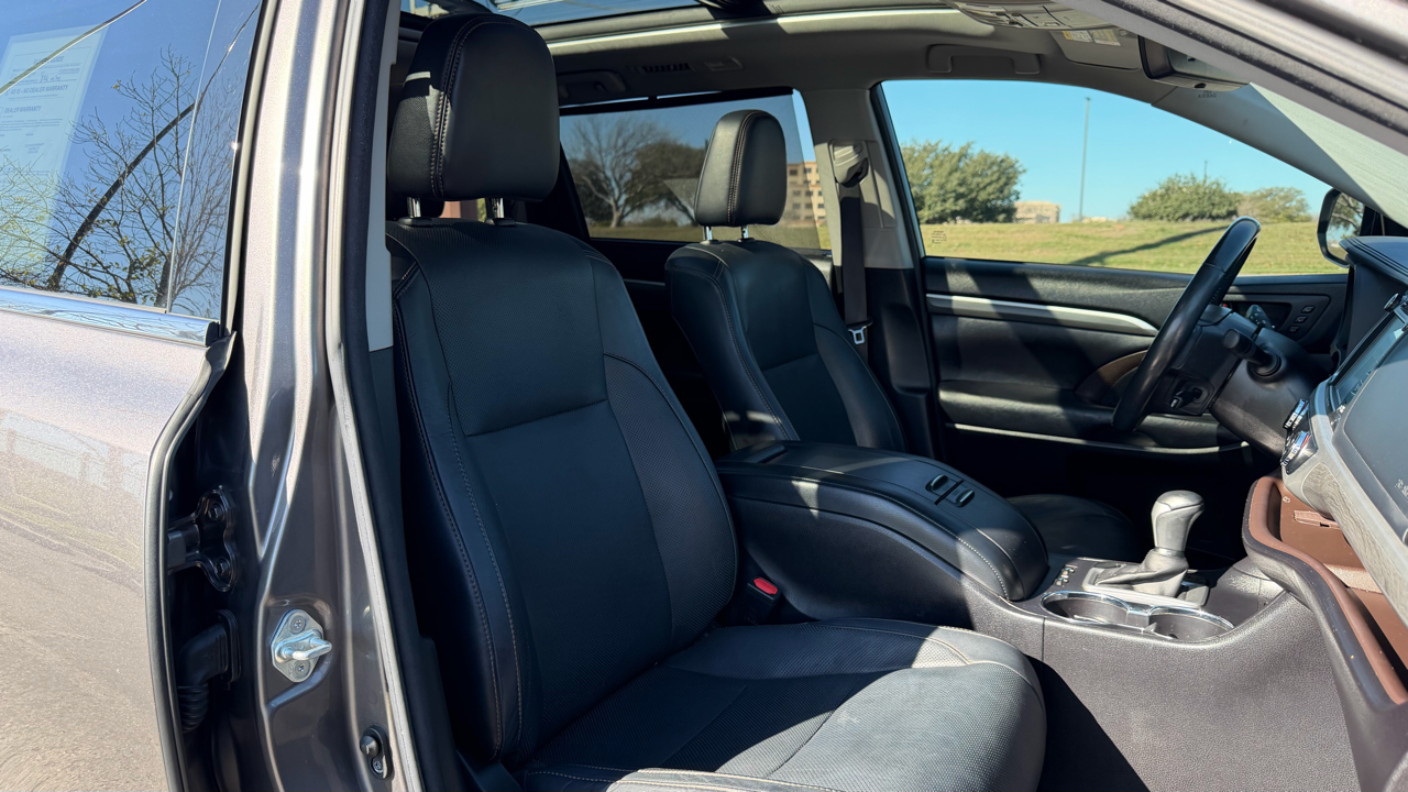 Toyota Highlander Limited Platinum V6 AWD (Natl) 2017